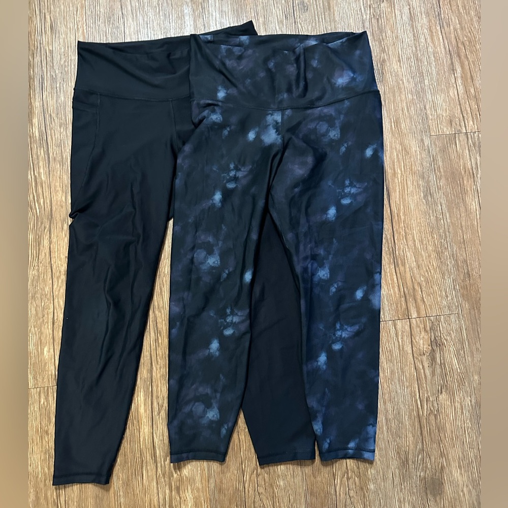 2 Pair Old Navy Go Dry Leggings